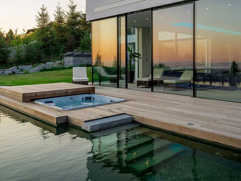 Pooldecks | Leusink Zwembadoverkappingen