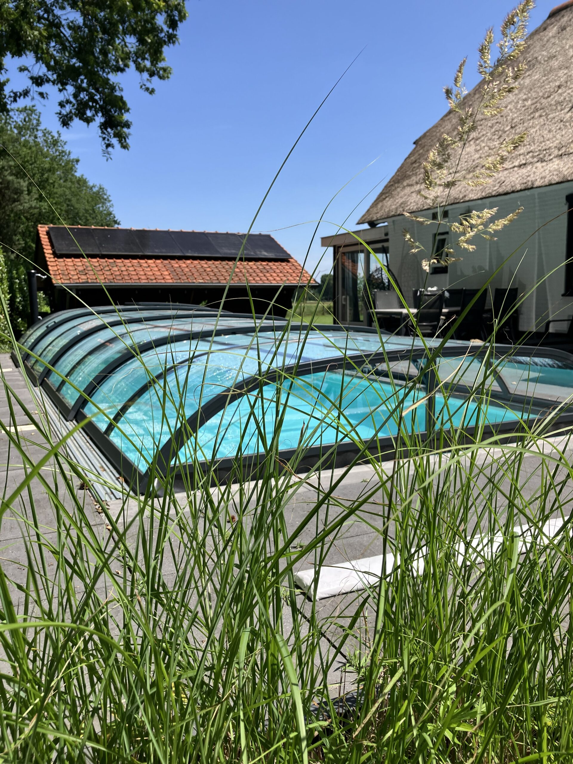 Home | Leusink Zwembadoverkappingen